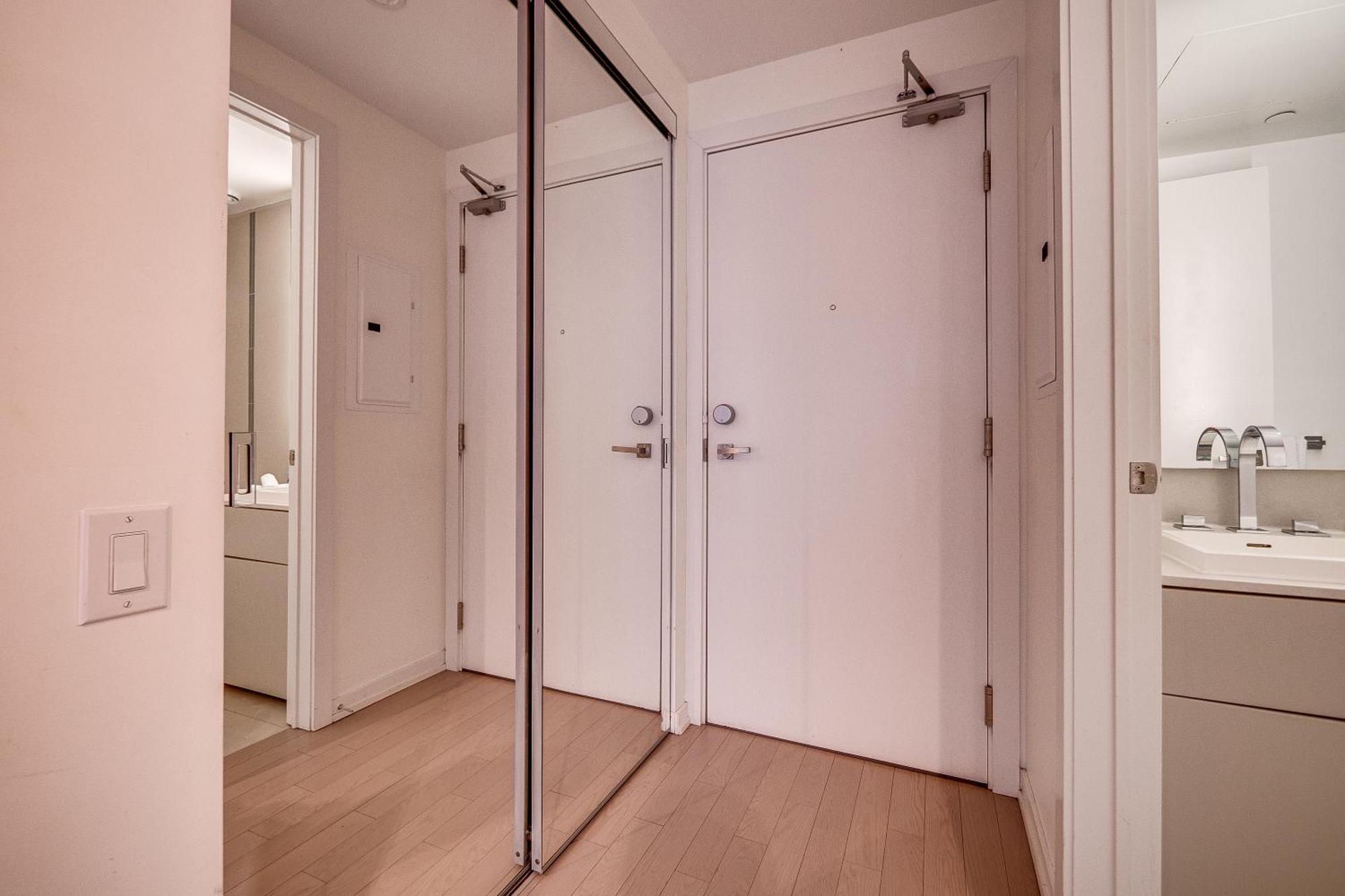 Modern Suite On Peter St - City View 토론토 외부 사진
