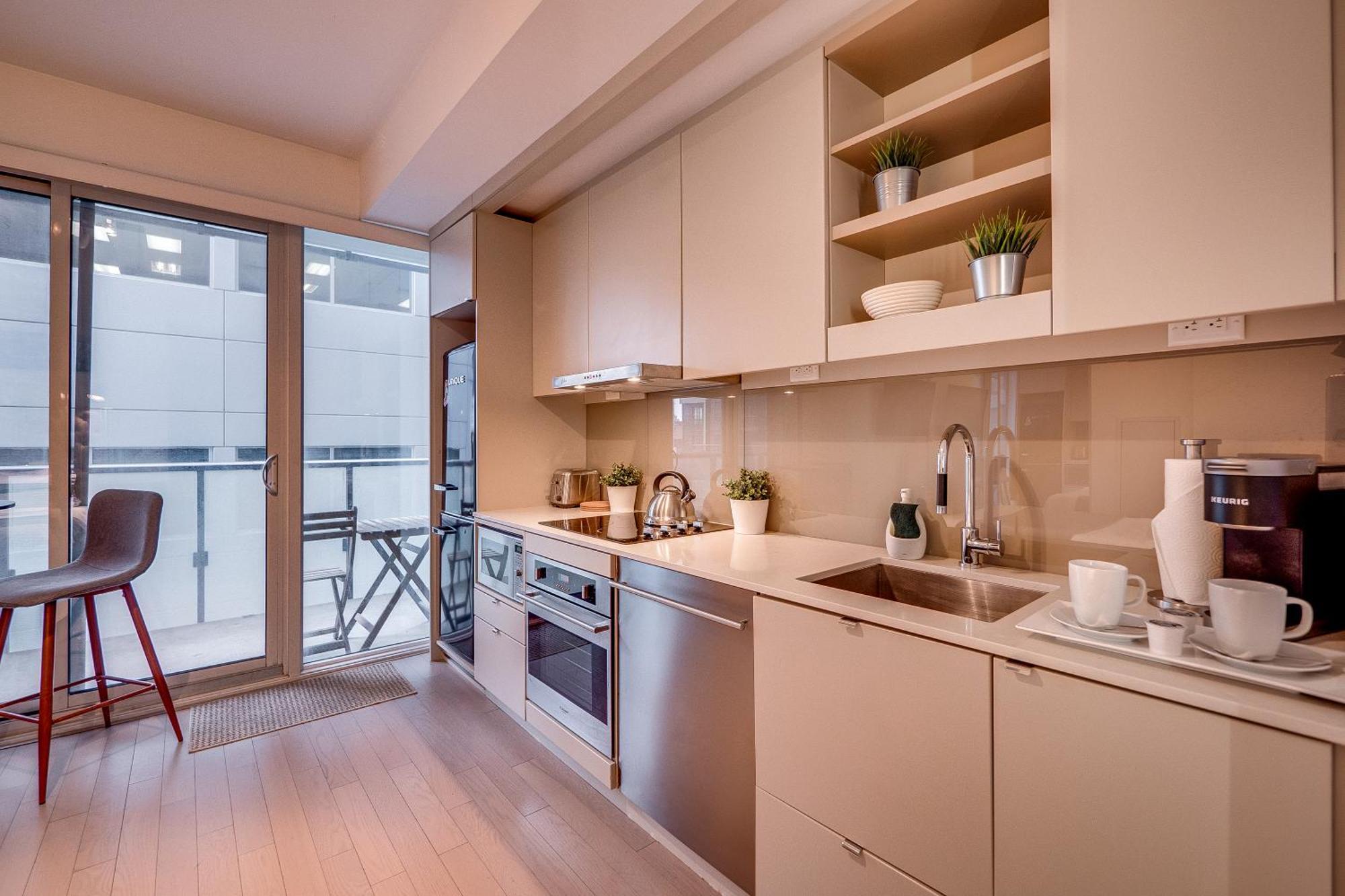 Modern Suite On Peter St - City View 토론토 외부 사진