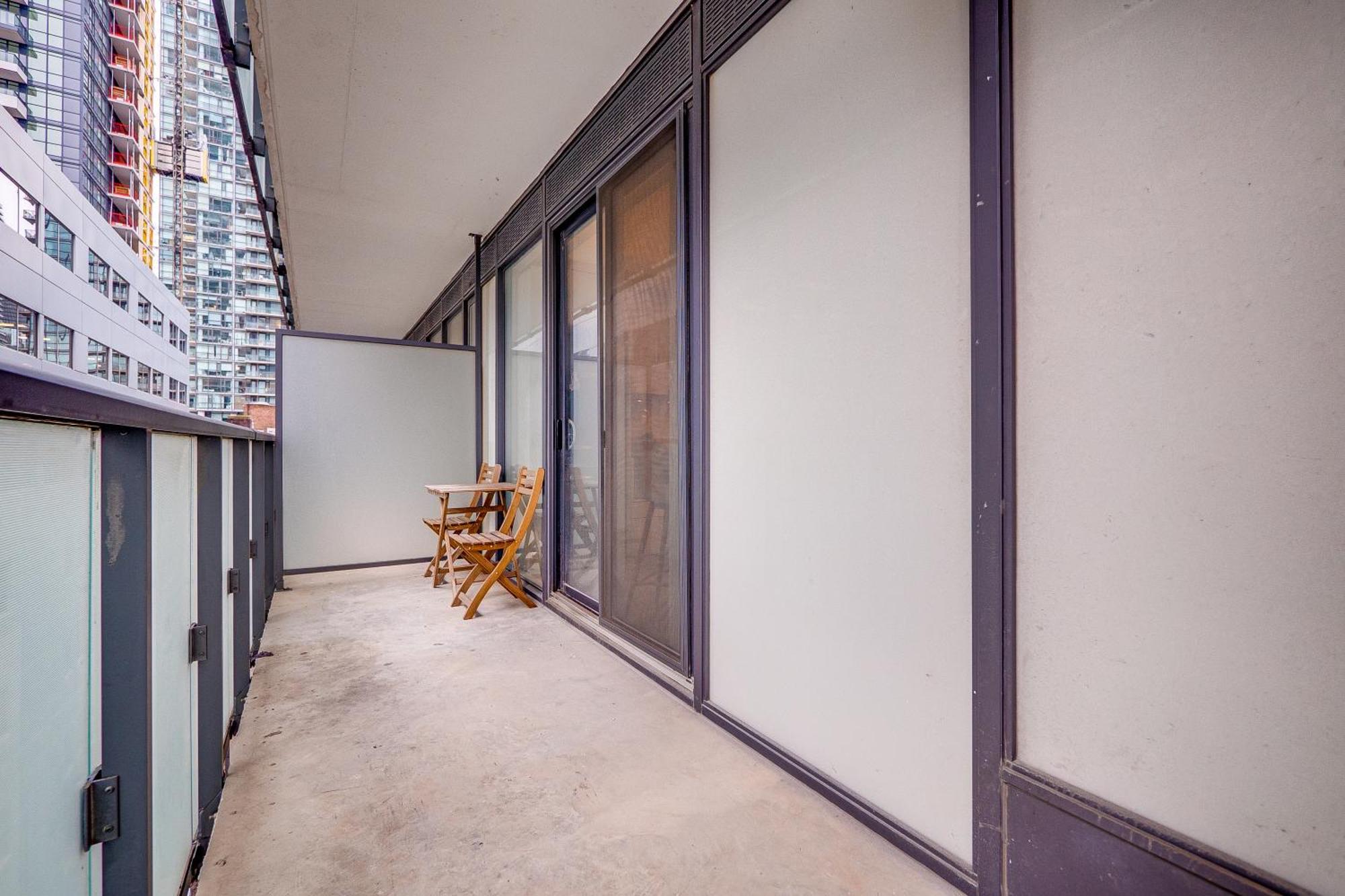 Modern Suite On Peter St - City View 토론토 외부 사진